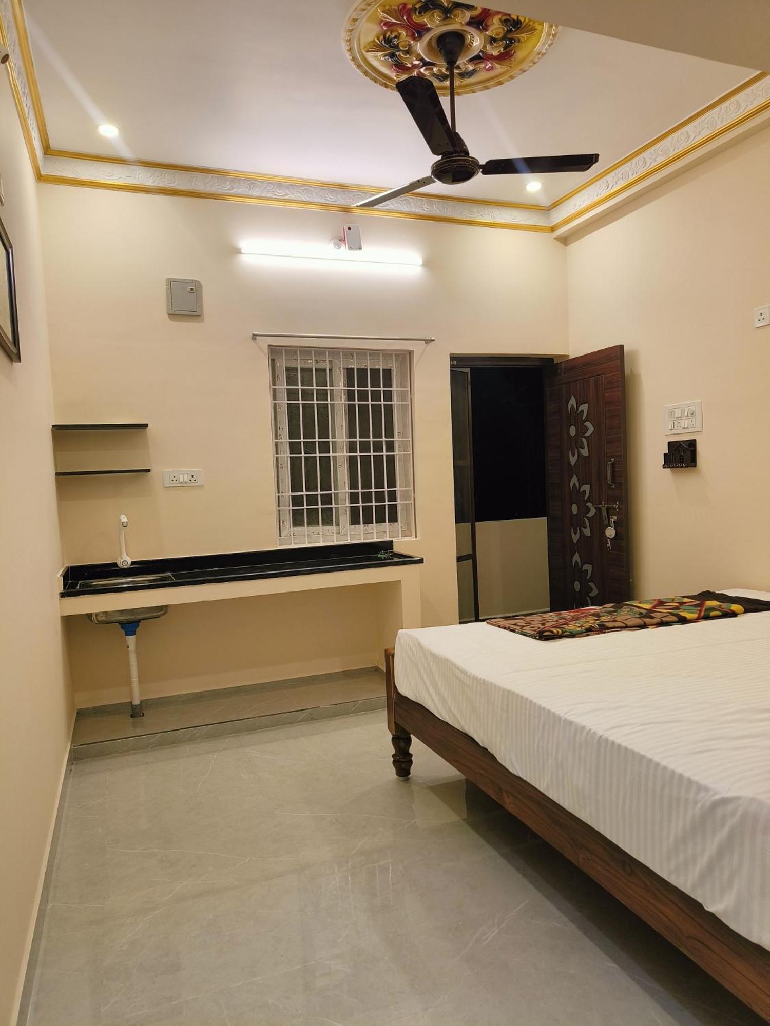 Liya Guest House Tiruvannāmalai 外观 照片